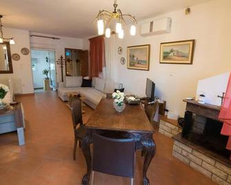 Maria Nefeli Sea View - Afytos - Wohnzimmer