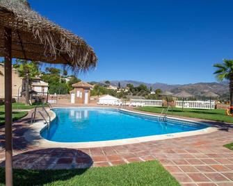 RentitSpain Vistas Increíbles en Apartamento Lambda 2 - Almuñécar - Pool