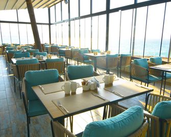 Ceshme Plus Hotel - Çeşme - Restoran