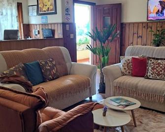 Pousada Sino dos Ventos - Campos do Jordão - Living room