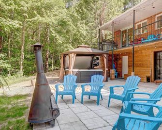 Spa & Lake Access - The Lakeshore - Rawdon - Patio