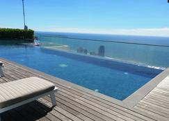 Altair Luxury Colombo by Miracle - Colombo - Pool