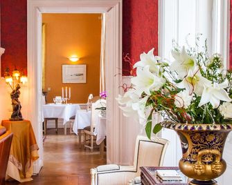 Chateau de Bellefontaine - באיואו - מסעדה