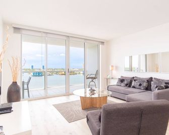 Golden Bay 1003 - Санні-Айлс-Біч - Вітальня