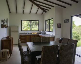 Un lugar mágico, rodeado de naturaleza - Montenegro - Dining room