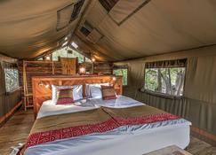 Semowi Lodge - Maun - Bedroom