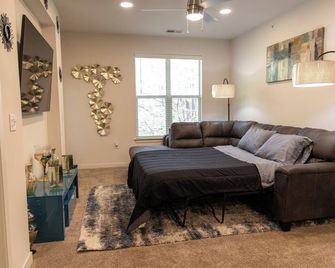 Home Away from Home - Charlotte - Wohnzimmer