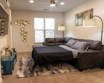 Home Away from Home - Charlotte - Wohnzimmer