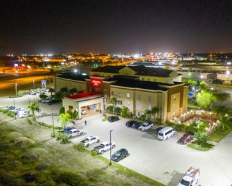 Hampton Inn Alice - Alice - Edificio