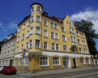 Homely Stay Studio 2 - ميونخ - مبنى