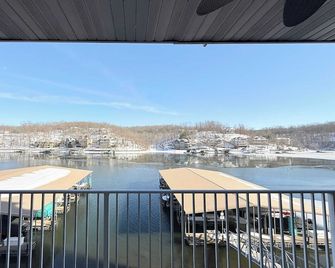 Lakeside Sunrise Water Views - Camdenton - Balcony