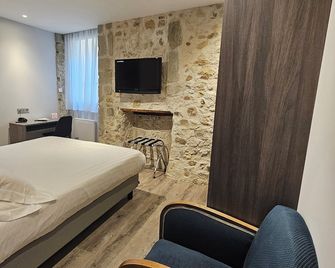 Hotel de la Couronne - Aix-les-Bains - Habitación