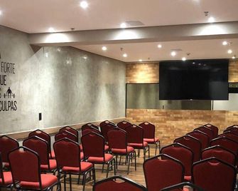 i5 Hotel Águas Claras - Taguatinga - Konferenční místnost
