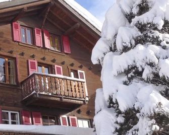 Hotel les Touristes - Bagnes - Rakennus