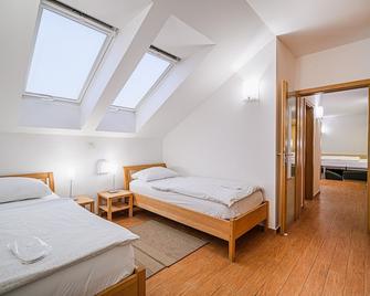 Apartments Maleric with Indoor Pool and Wellness - Dragatus - Habitación