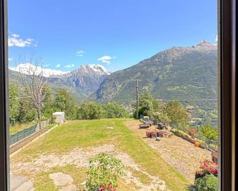 Casa ex bar Fiolet - Gignod - Balcón