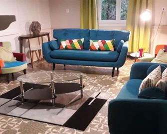 Gite In A Farm House At The Gates Of Dax (Spa Town) In The Countryside! - Narrosse - Sala de estar