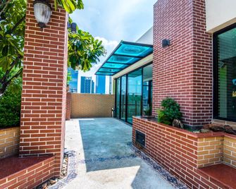 Grandprapa Place - Bangkok - Bygning