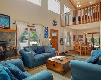 Elk Corral Cabin-Easy Access To Crystal and Mt. Rainier - Enumclaw - Sala de estar