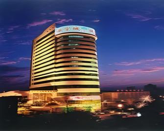 Luoyang Aviation Hotel - Luoyang - Building