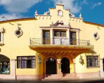 هوتل أوردينولا - سالتيو - مبنى