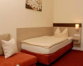 Hotel Wuppertaler Hof - Ремшайд - Спальня