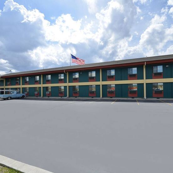 Building view of Rocker Inn