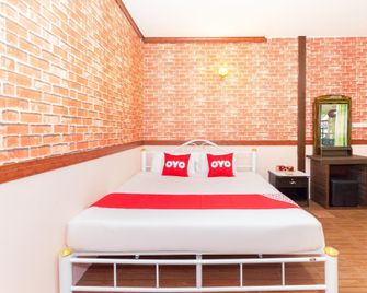 โอโย 712 บ้านดิน รีสอร์ท - เพชรบุรี - ห้องนอน