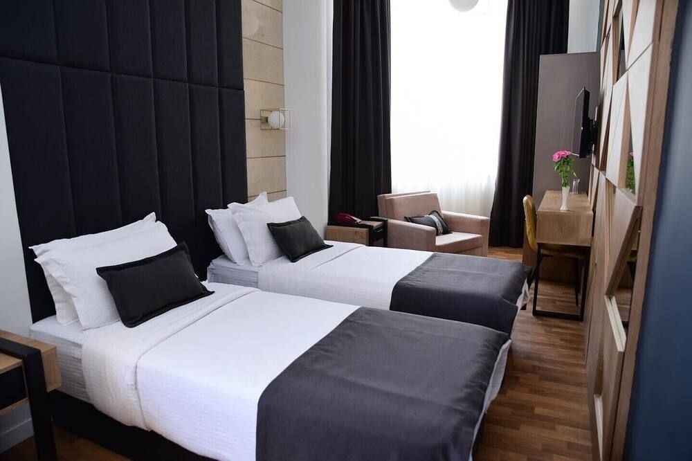 Hotel Comfort - Tirana
