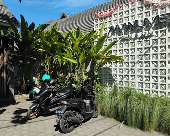 Manuver Surf And Stay Uluwatu Bali - Denpasar