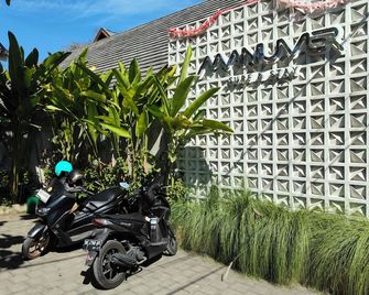 Manuver Surf And Stay Uluwatu Bali - Denpasar