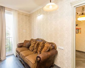 Falcon Apartments - Sapphire - Tiflis - Wohnzimmer