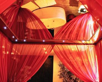 Hotel Riz B.B - San Genesio ed Uniti - Slaapkamer