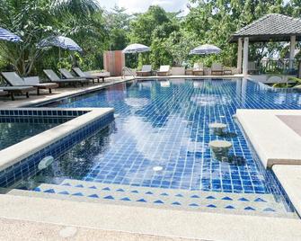 Soontreeya Lanta - Ko Lanta - Piscina