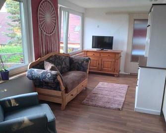 Ferienwohnung auf dem Land Mecklenburgische Seenplatte Müritz, ländliche Region - Wredenhagen - Sala de estar