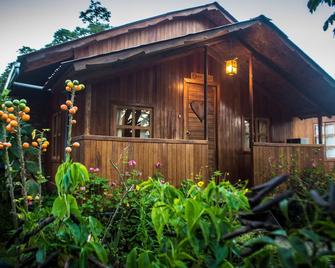 Carolina Egg Gasthaus - Oxapampa