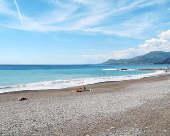Apartment Mare Azzurro by Interhome - Ventimiglia - Strand