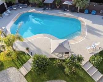 Villa Masetta - Luxury Suites - Palermo - Piscina