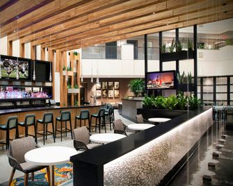 Embassy Suites by Hilton Orlando Airport - Orlando - Bar