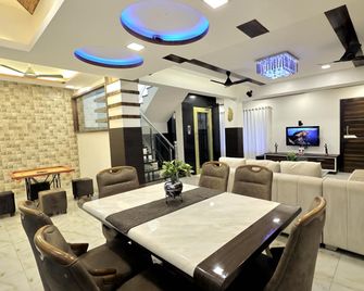 Borivali Villa - Gagal Home - Mumbai - Lobby