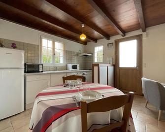 Esteinuko-Borda - Espelette - Salle à manger