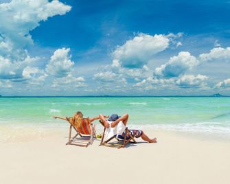 Holiday Inn Express Hyderabad Banjara Hills By IHG - Hyderabad - Beach