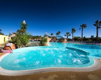 Camping Club l'Air Marin - Vias - Zwembad