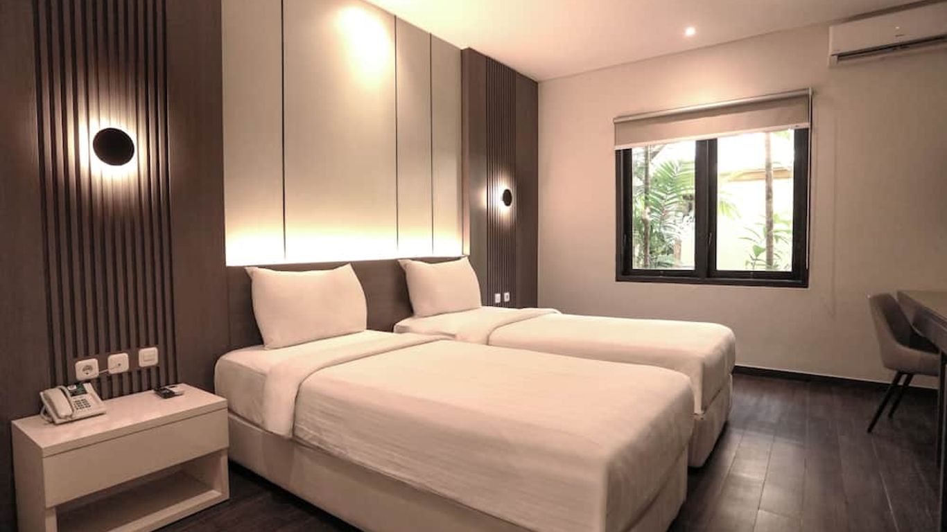 Lotus Garden Hotel By Waringin Hospitality