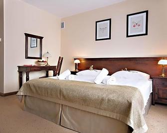 Hotel Carmen - קארפאץ - חדר שינה