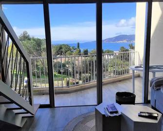 Appartement 2 Pieces Duplex Hotel Club Porticcio - Porticcio - Балкон