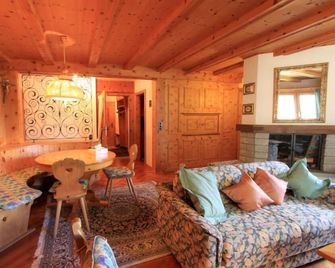 Apartment Christina - Pontresina - Stue
