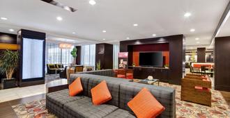 Crowne Plaza Houston Galleria Area, An IHG Hotel - Houston - Living room