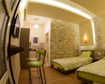 Bauhaus Chalets Apartment - Bsharri - Camera da letto