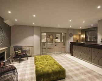 The Barn Hotel & Spa, Sure Hotel Collection by BW - Marston - Front desk